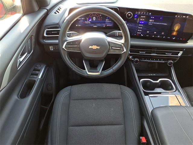 used 2024 Chevrolet Traverse car, priced at $37,861