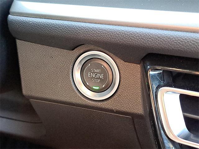 used 2024 Chevrolet Traverse car, priced at $37,861