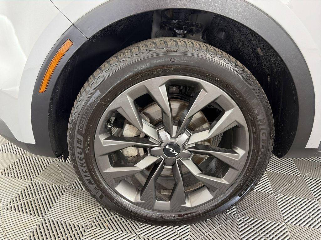 used 2022 Kia Sorento car, priced at $23,309