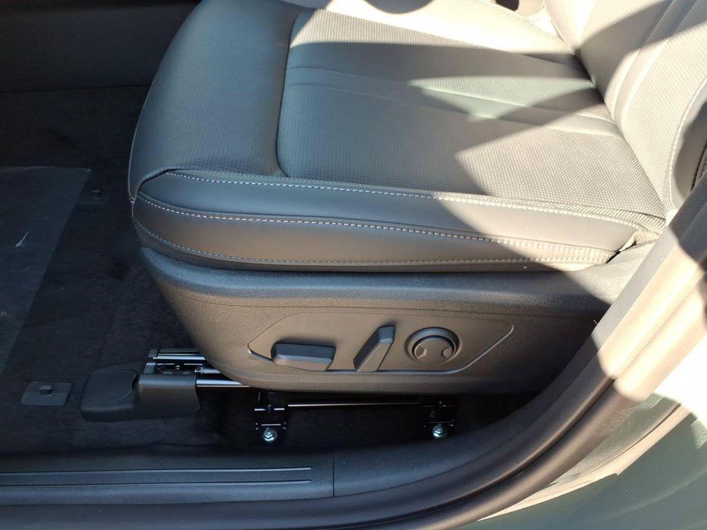 new 2026 Kia Sorento Hybrid car, priced at $43,551