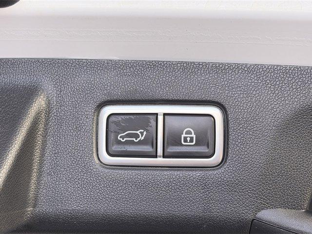 used 2023 Kia Sorento Hybrid car, priced at $35,318