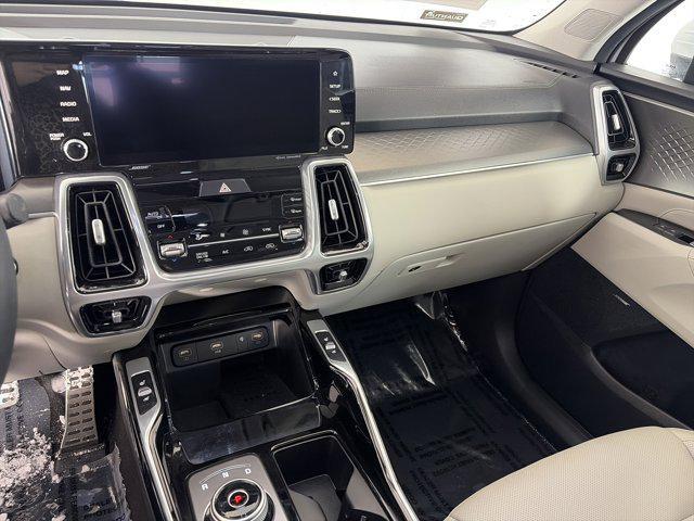 used 2023 Kia Sorento Hybrid car, priced at $35,318