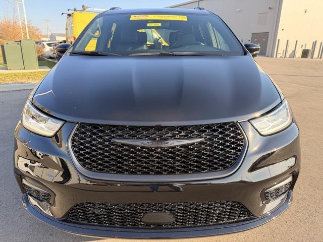 new 2026 Chrysler Pacifica car, priced at $44,546