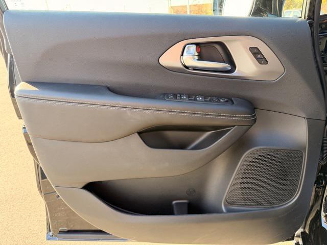 new 2026 Chrysler Pacifica car, priced at $44,546