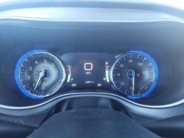 used 2025 Chrysler Pacifica car, priced at $35,500