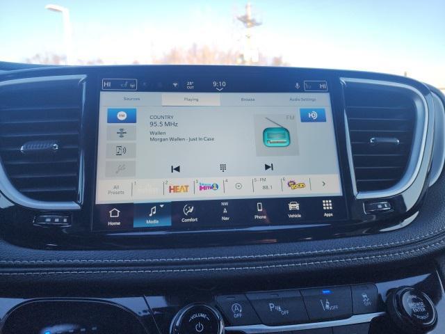 used 2025 Chrysler Pacifica car, priced at $35,500