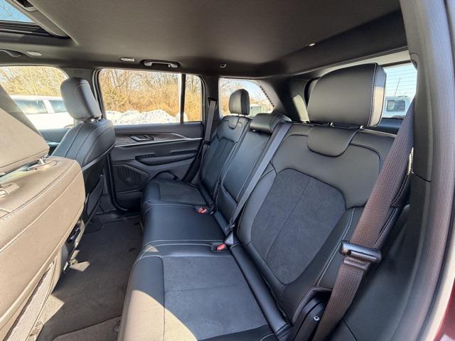 new 2026 Jeep Grand Cherokee car, priced at $47,760