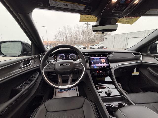 new 2025 Jeep Grand Cherokee car, priced at $50,023
