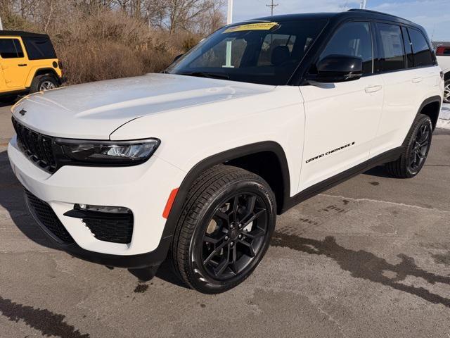 new 2025 Jeep Grand Cherokee car, priced at $47,015