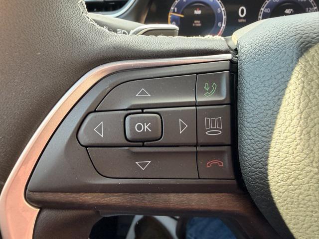 new 2025 Jeep Grand Cherokee car, priced at $47,015