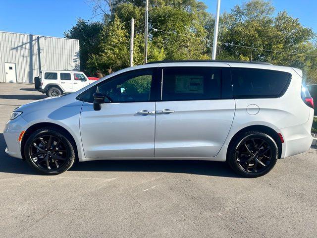 new 2026 Chrysler Pacifica car, priced at $52,036