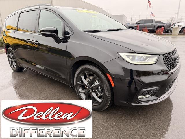 new 2026 Chrysler Pacifica car, priced at $47,729