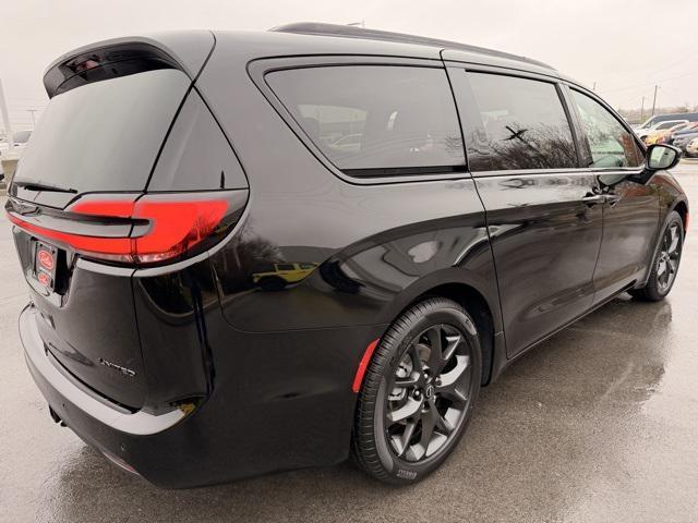 new 2026 Chrysler Pacifica car, priced at $47,729
