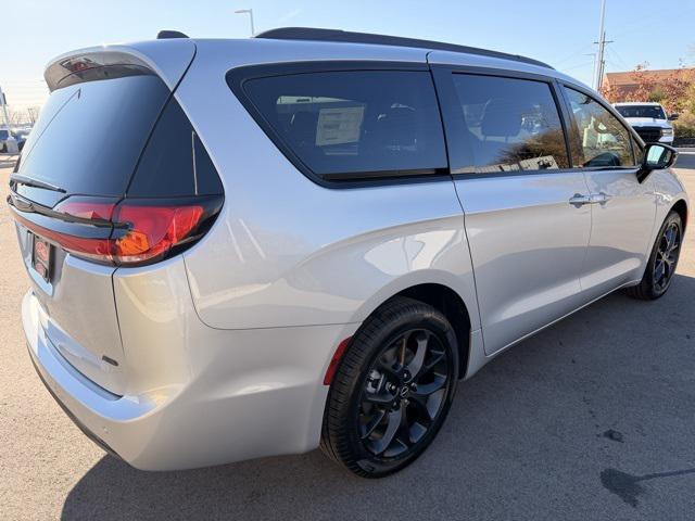 new 2026 Chrysler Pacifica car, priced at $46,590