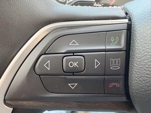 new 2025 Jeep Grand Cherokee car, priced at $50,023