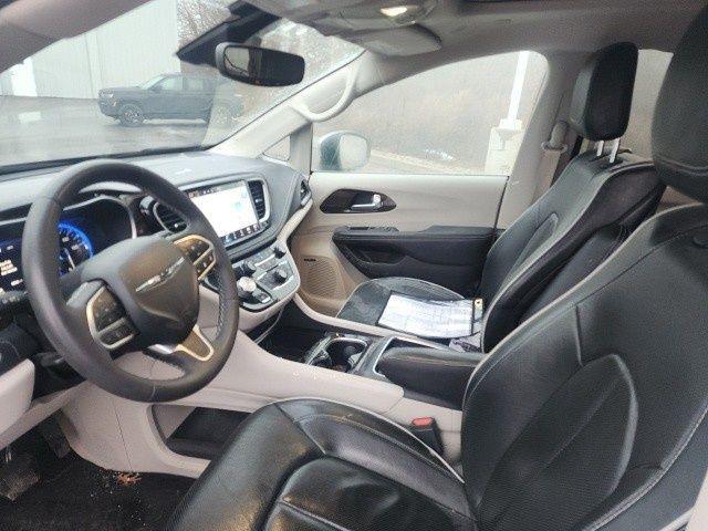 used 2022 Chrysler Pacifica car, priced at $32,000