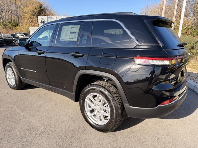 new 2025 Jeep Grand Cherokee car, priced at $38,437