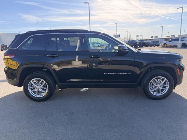 new 2025 Jeep Grand Cherokee car, priced at $38,437