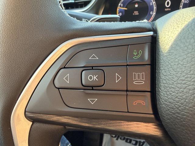 new 2025 Jeep Grand Cherokee car, priced at $38,437