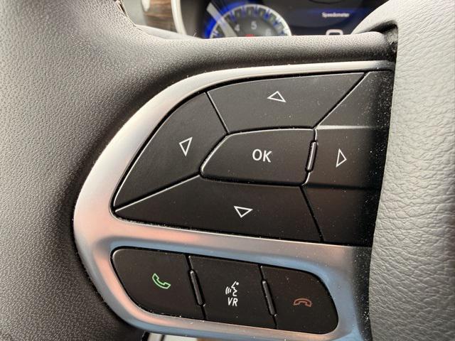 used 2023 Chrysler Pacifica car, priced at $37,500