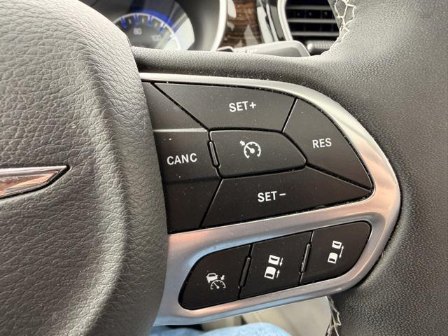 used 2023 Chrysler Pacifica car, priced at $37,500