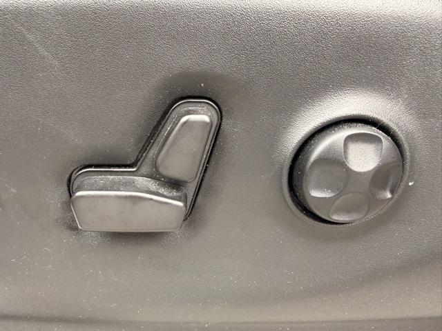 used 2023 Chrysler Pacifica car, priced at $37,500