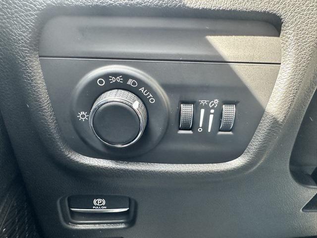 new 2025 Jeep Grand Cherokee car, priced at $39,788