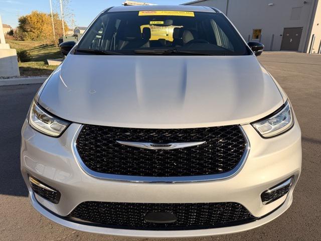 new 2026 Chrysler Pacifica car, priced at $42,907