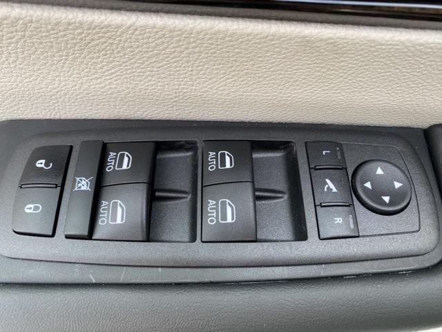 new 2024 Chrysler Pacifica car, priced at $42,488