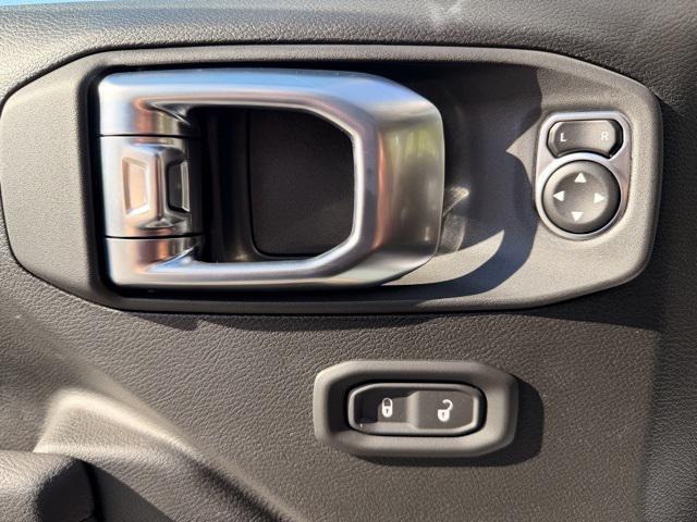 new 2026 Jeep Gladiator car, priced at $51,756