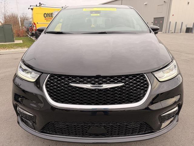 new 2026 Chrysler Pacifica car, priced at $41,965