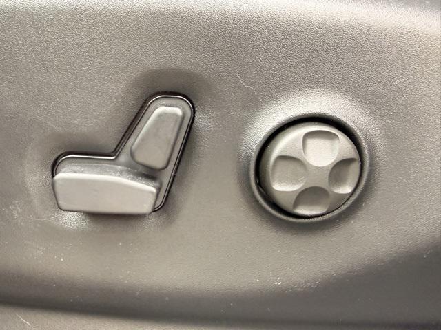 new 2026 Chrysler Pacifica car, priced at $41,965