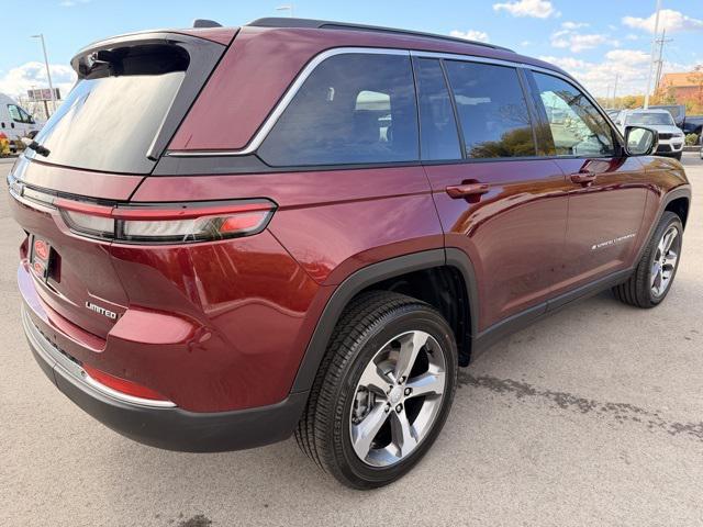 new 2025 Jeep Grand Cherokee car, priced at $48,621