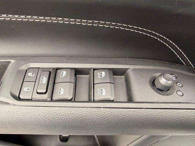 used 2022 Jeep Compass car, priced at $25,049