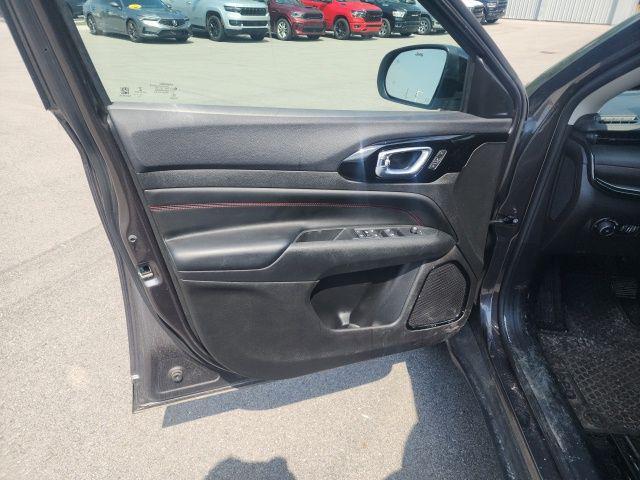 used 2022 Jeep Compass car, priced at $25,000