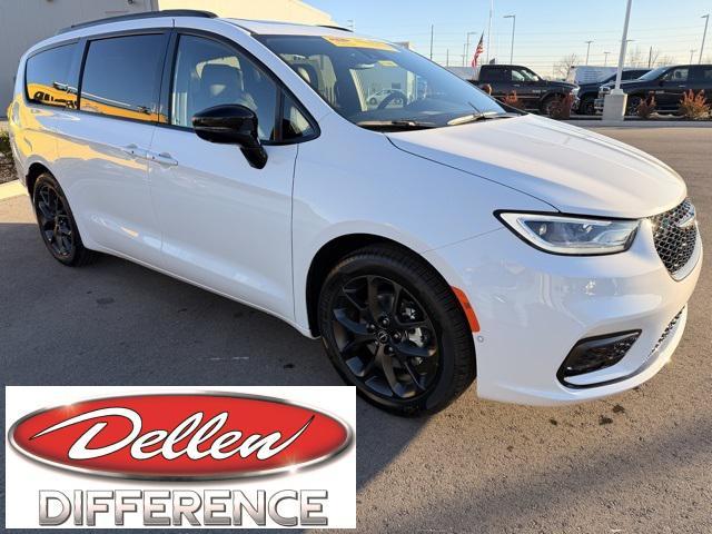 new 2026 Chrysler Pacifica car, priced at $50,072