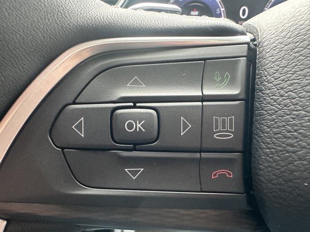 new 2025 Jeep Grand Cherokee car, priced at $38,437