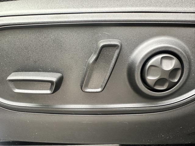 new 2025 Jeep Grand Cherokee car, priced at $38,437