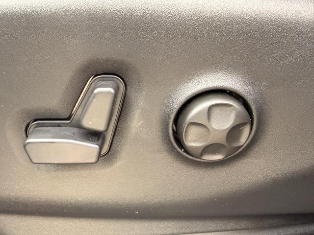 new 2026 Chrysler Pacifica car, priced at $49,545