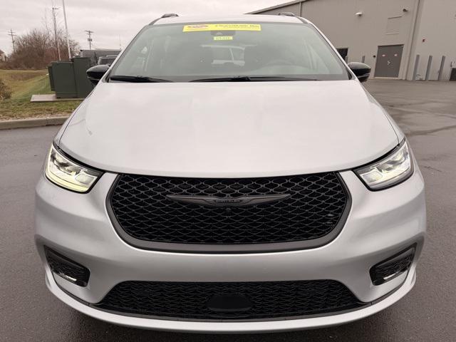 new 2026 Chrysler Pacifica car, priced at $45,710
