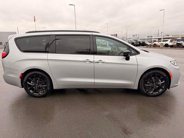 new 2026 Chrysler Pacifica car, priced at $47,670