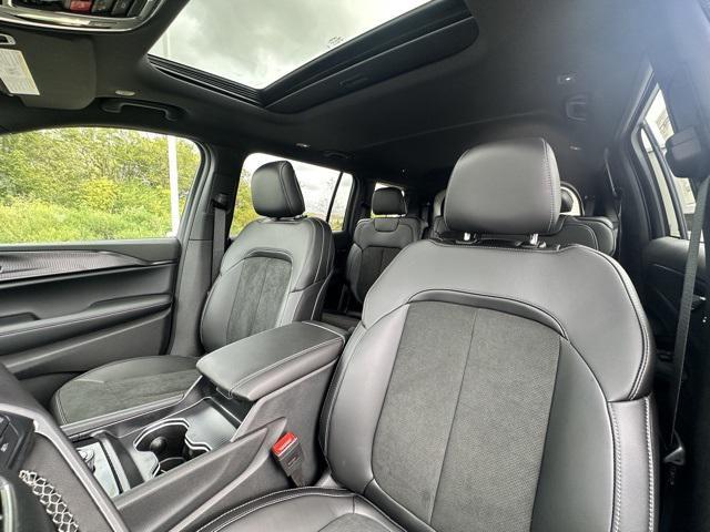 new 2025 Jeep Grand Cherokee L car, priced at $43,743