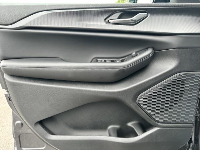 new 2025 Jeep Grand Cherokee L car, priced at $43,743