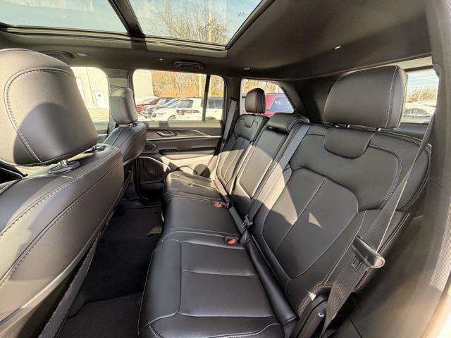 new 2026 Jeep Grand Cherokee car, priced at $50,021