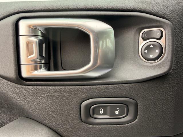 new 2026 Jeep Wrangler car, priced at $51,172