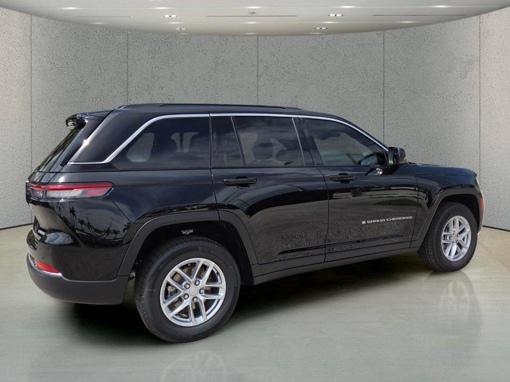 new 2026 Jeep Grand Cherokee car, priced at $43,595