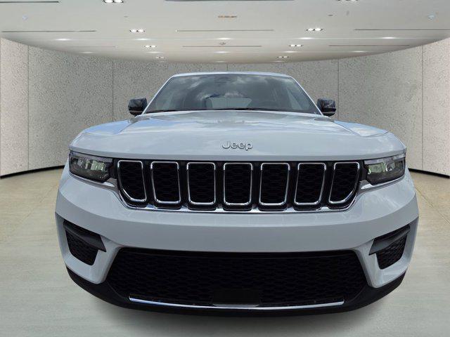 new 2026 Jeep Grand Cherokee car, priced at $32,492