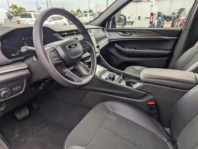 new 2026 Jeep Grand Cherokee car, priced at $40,042