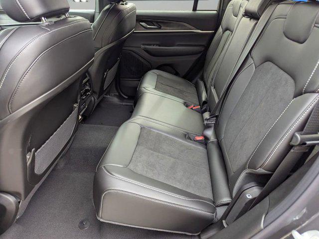 new 2026 Jeep Grand Cherokee car, priced at $40,042