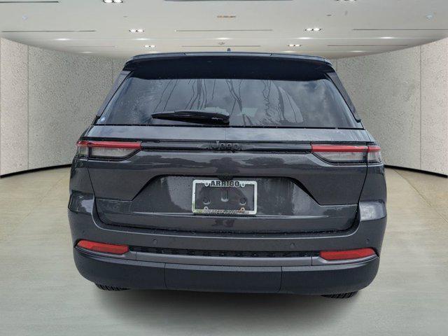 new 2026 Jeep Grand Cherokee car, priced at $40,042